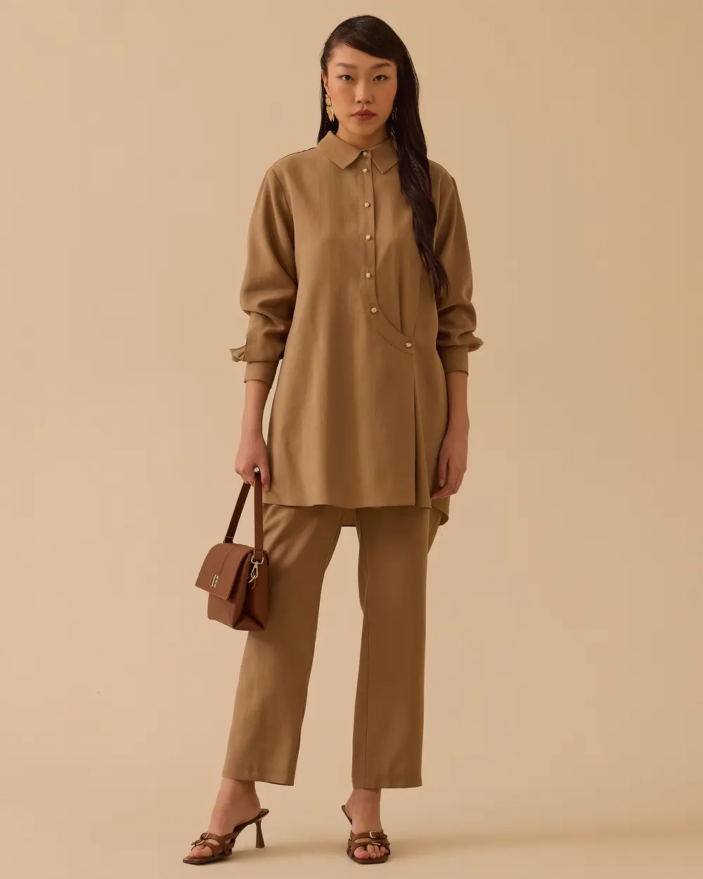 Düğme Detaylı Gömlek Yaka Tunik