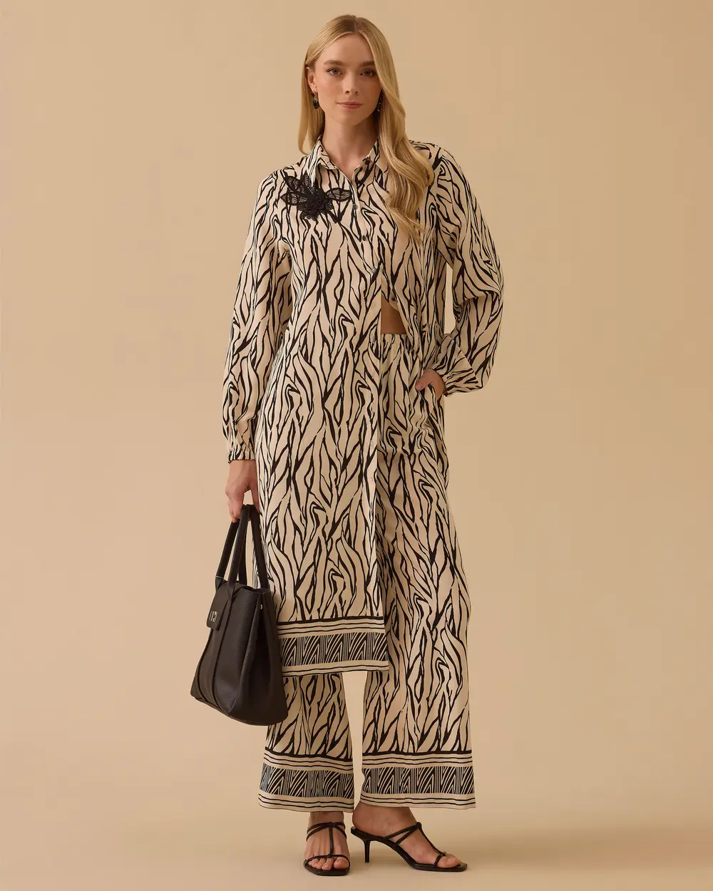 Zebra Patterned Buttoned Long Tunic