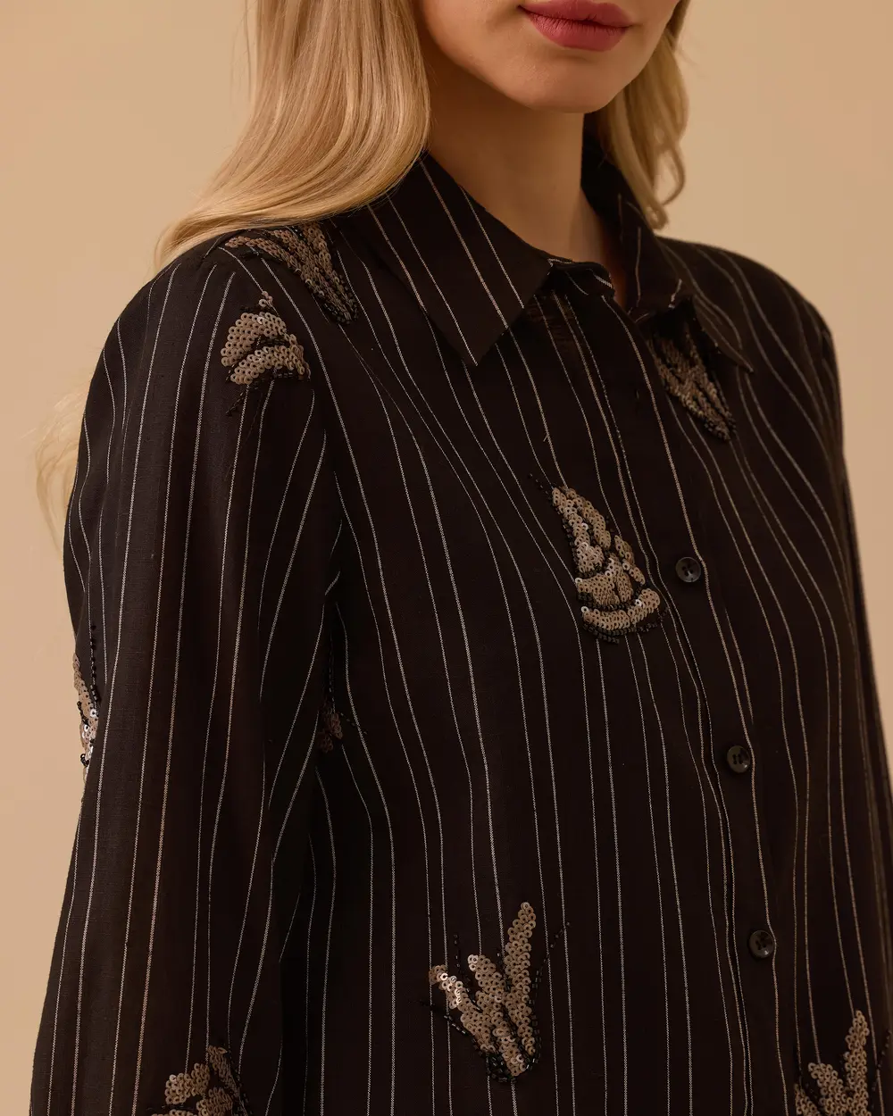 Çizgili İşlemeli Motif Detaylı Uzun Tunik