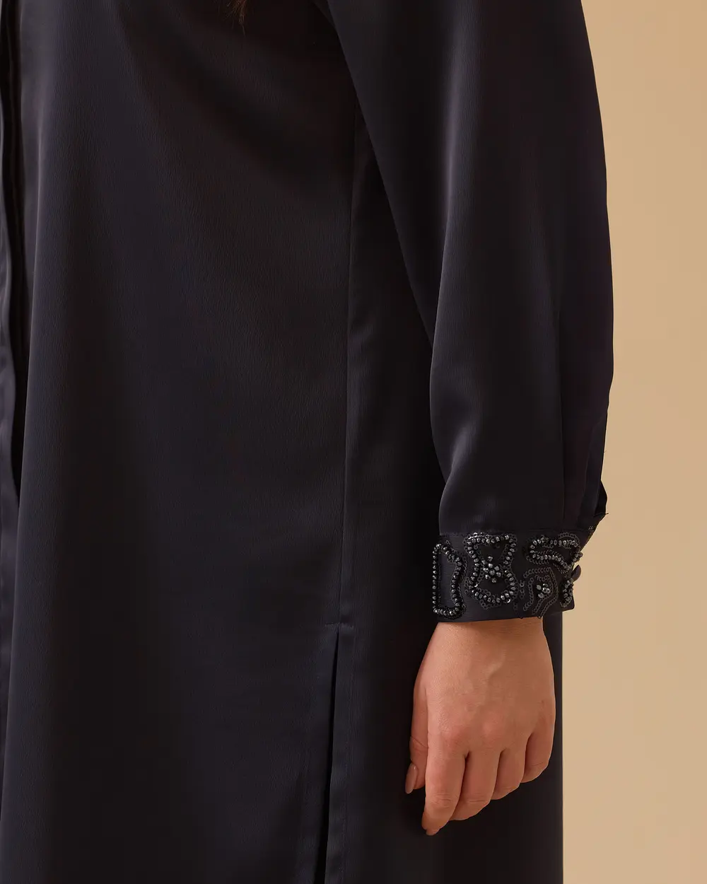 Büyük Beden Taş İşlemeli Saten Tunik