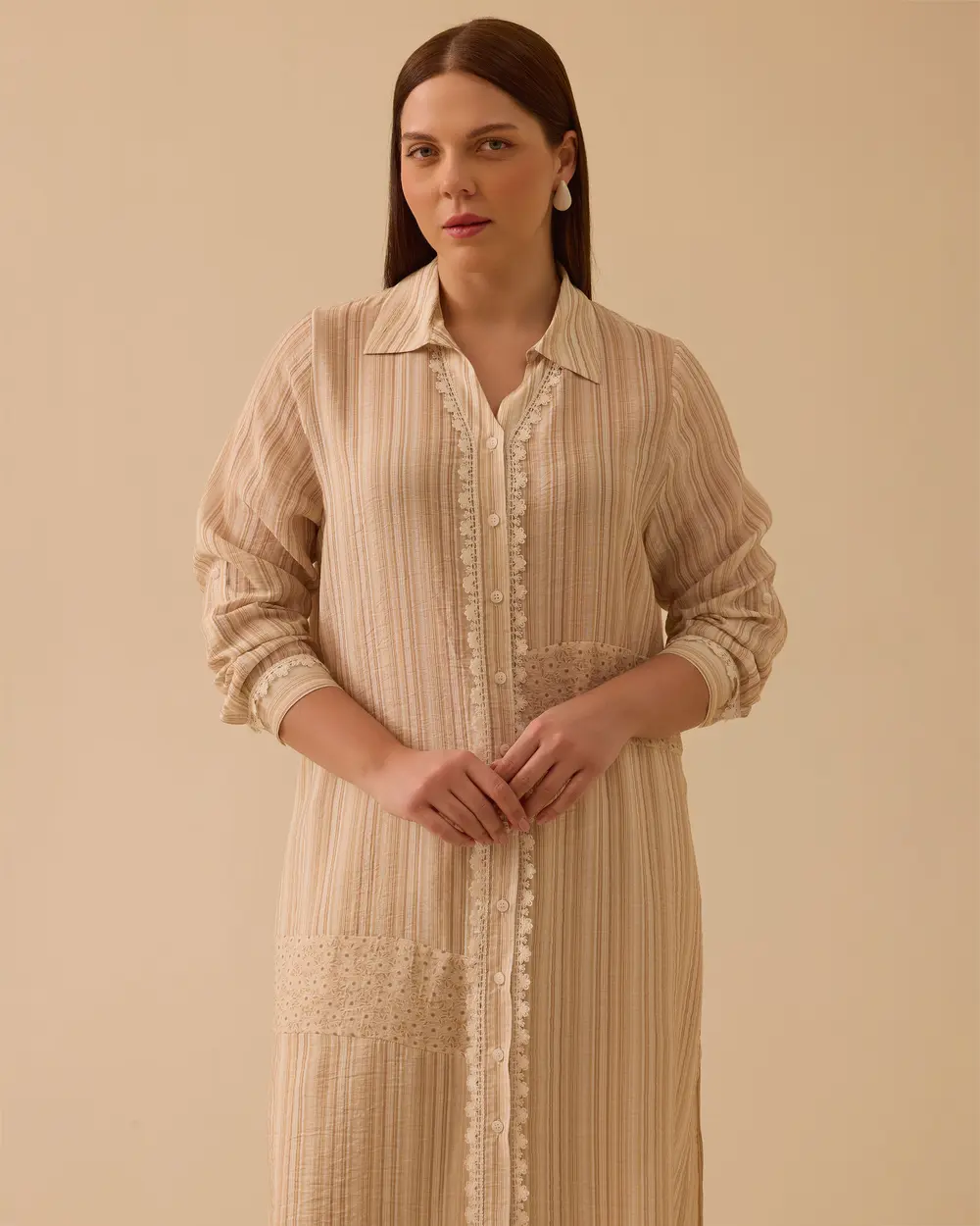 Büyük Beden Dantel Detaylı Uzun Tunik