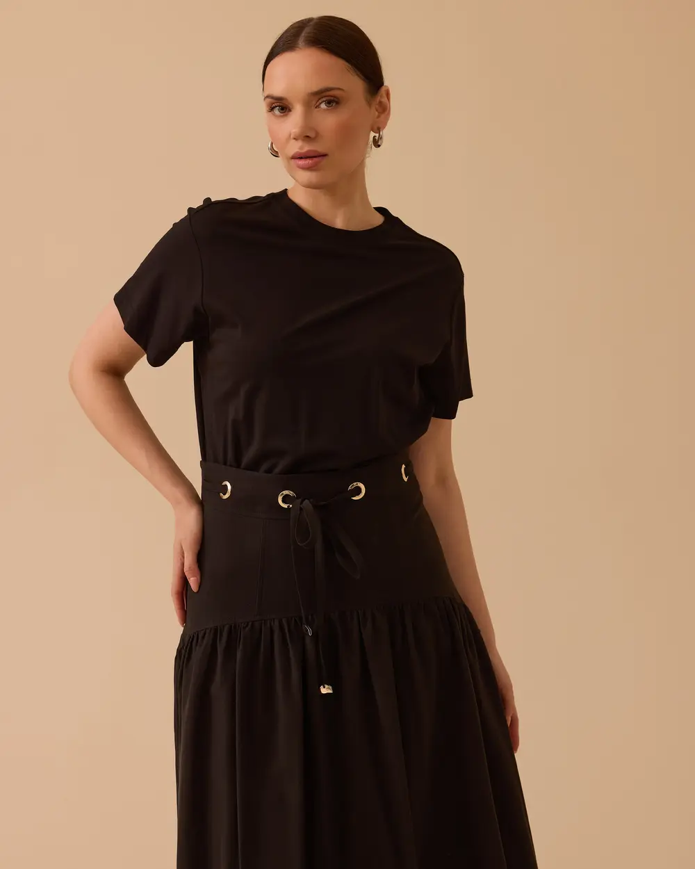 Çift Kumaşlı Bel Bağcıklı Elbise