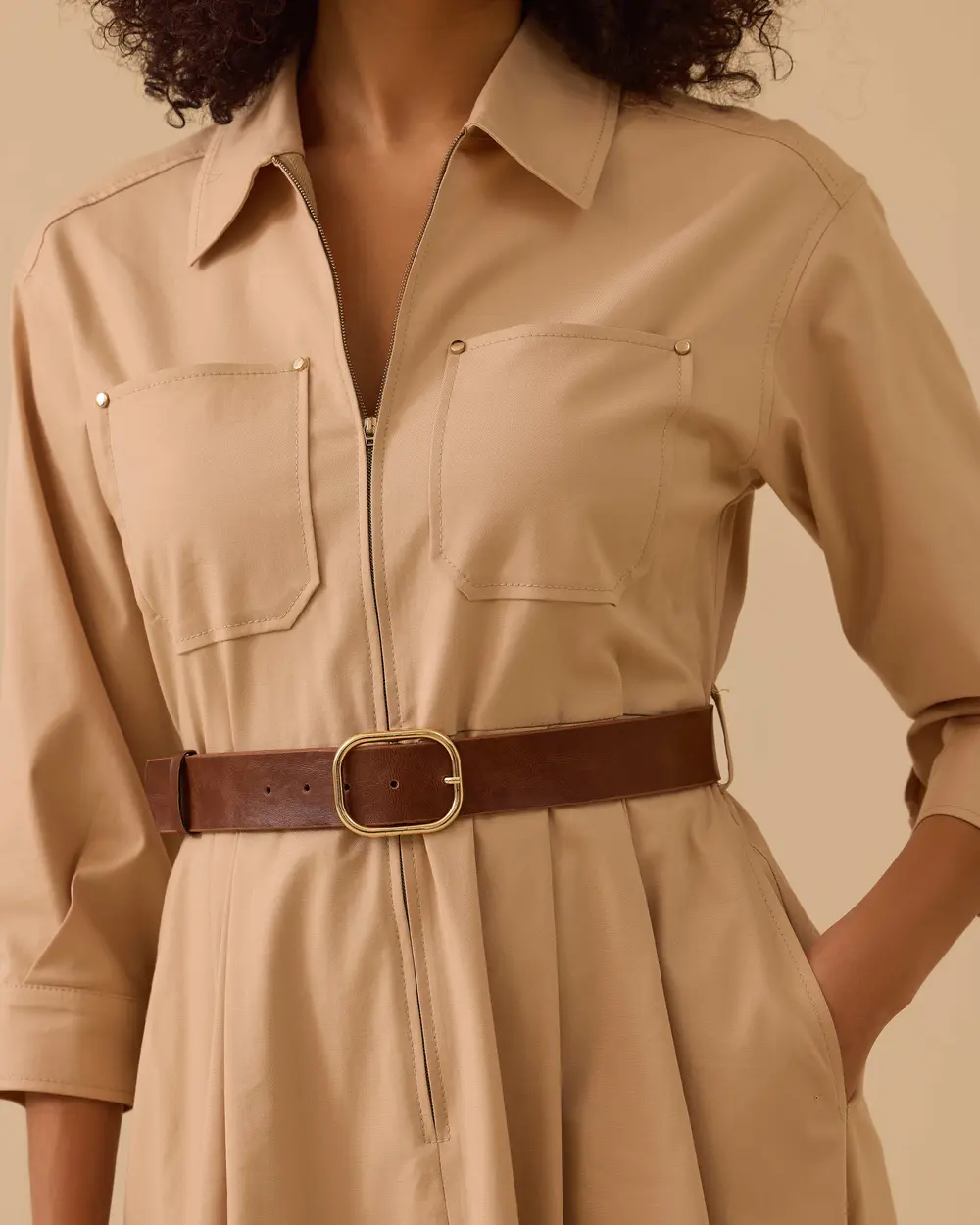 Fermuarlı Pile Detaylı Kemerli Elbise