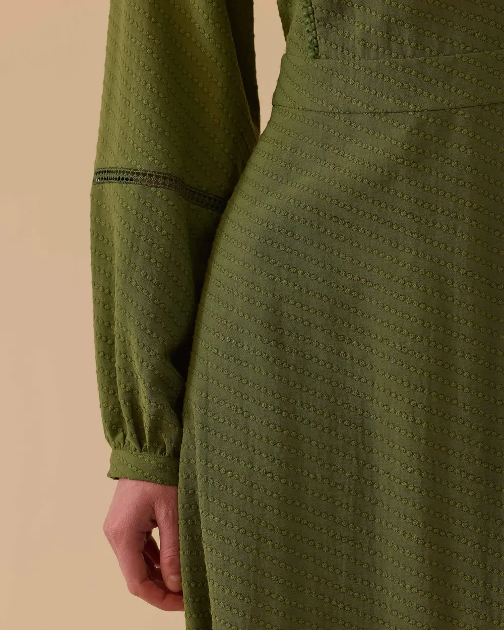 Desenli Bağlama Detaylı Elbise