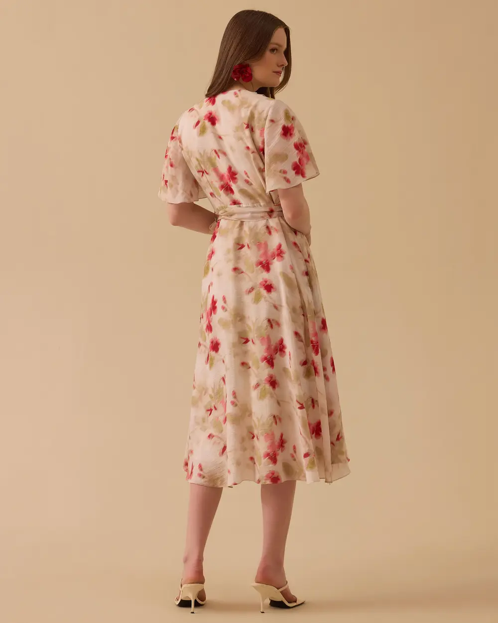 Çiçek Desenli Kuşaklı Elbise