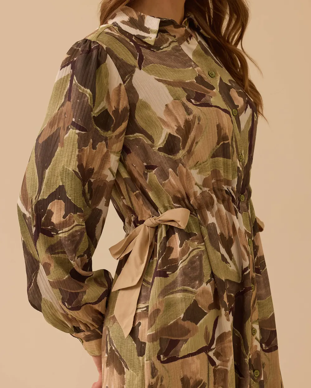 Çiçek Desenli Bel Büzgülü Elbise