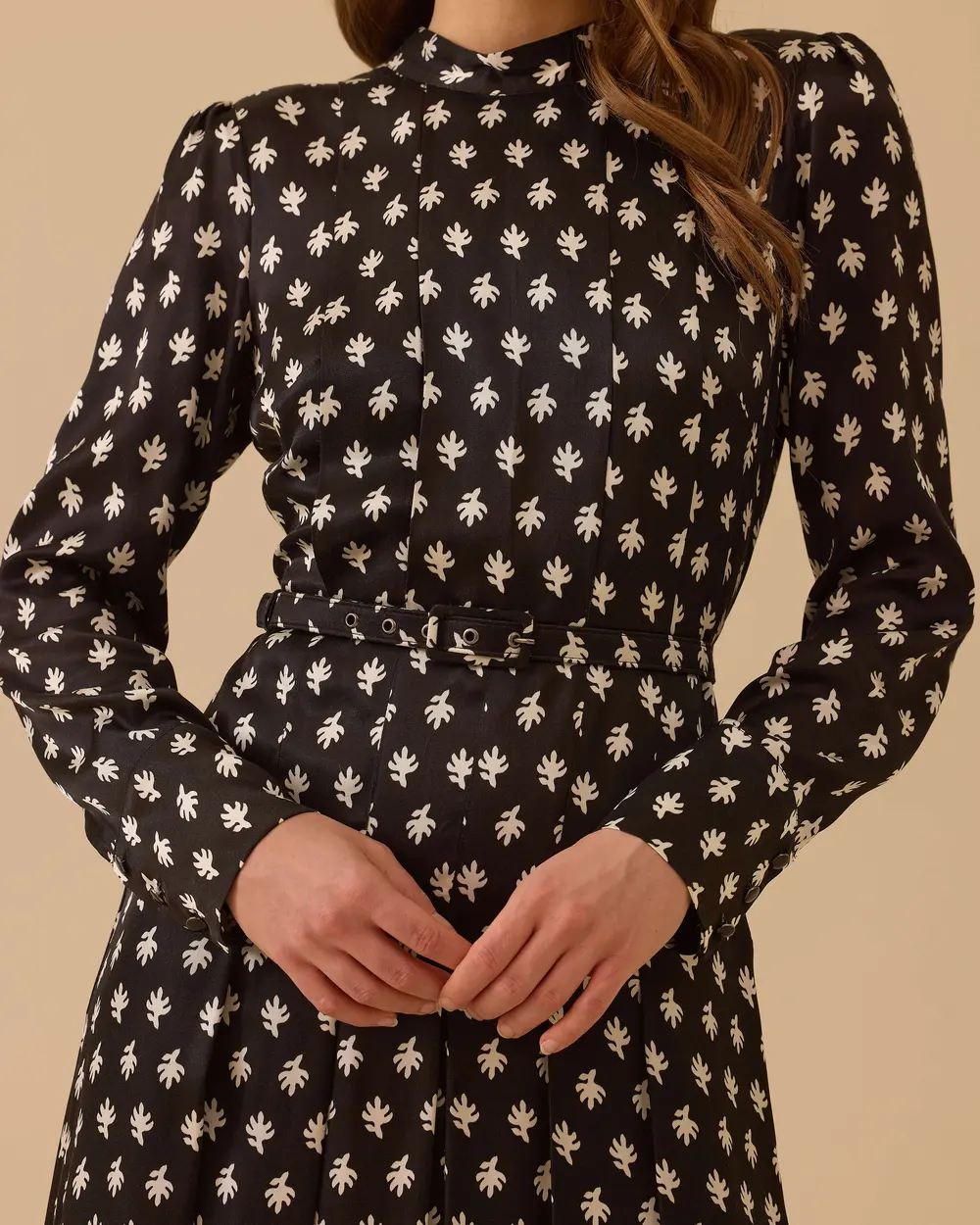 Desenli Kemer Detaylı Elbise