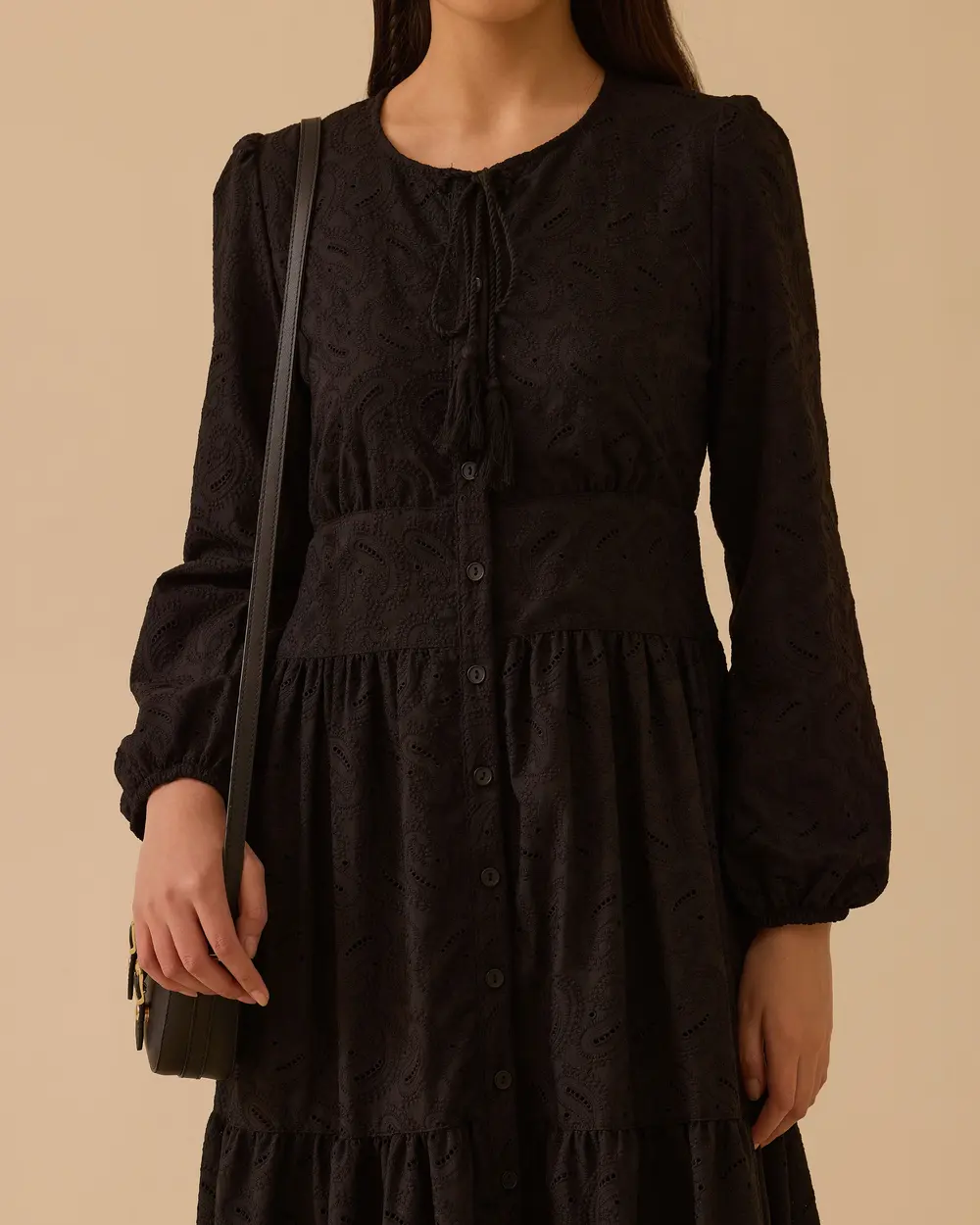 Sıfır Yaka Brode Elbise