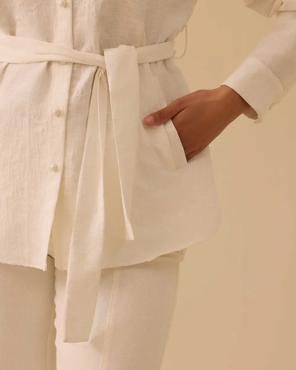 Taşlı Kuşak Detaylı Cepli Gömlek