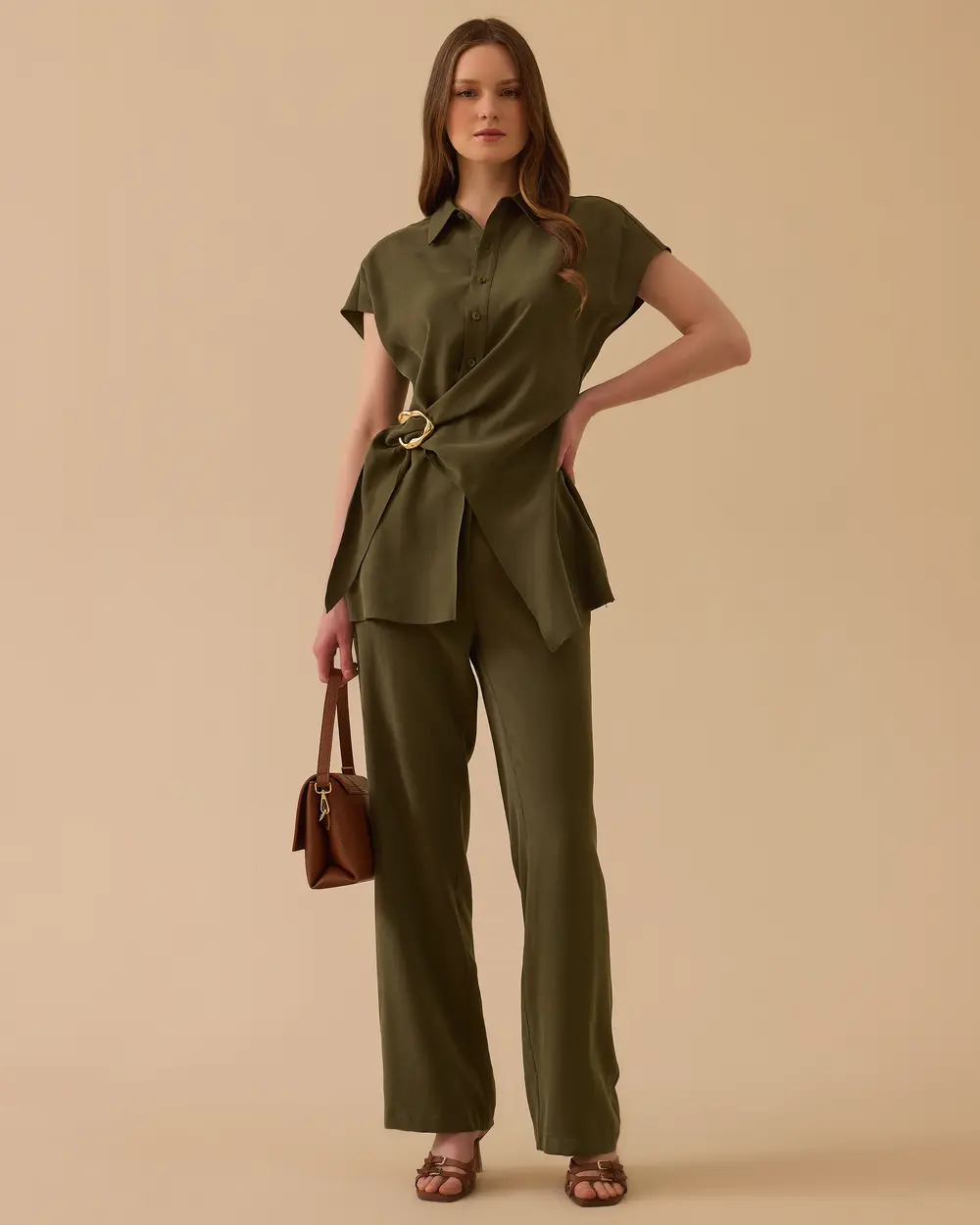 Bağlama Detaylı Tokalı Gömlek