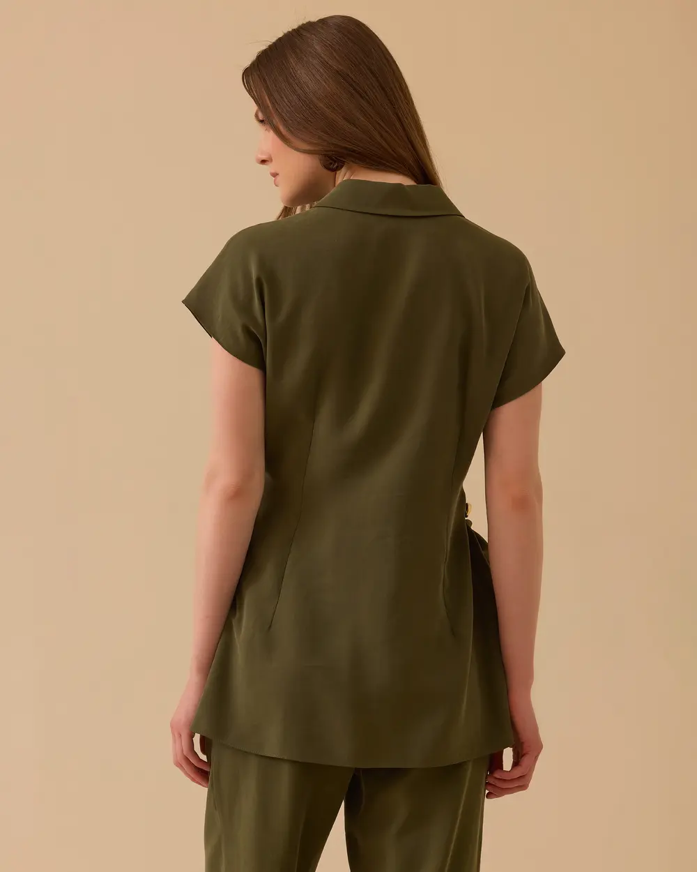 Bağlama Detaylı Tokalı Gömlek