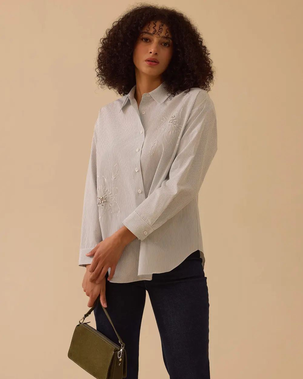 Çizgili Taş Detaylı Gömlek
