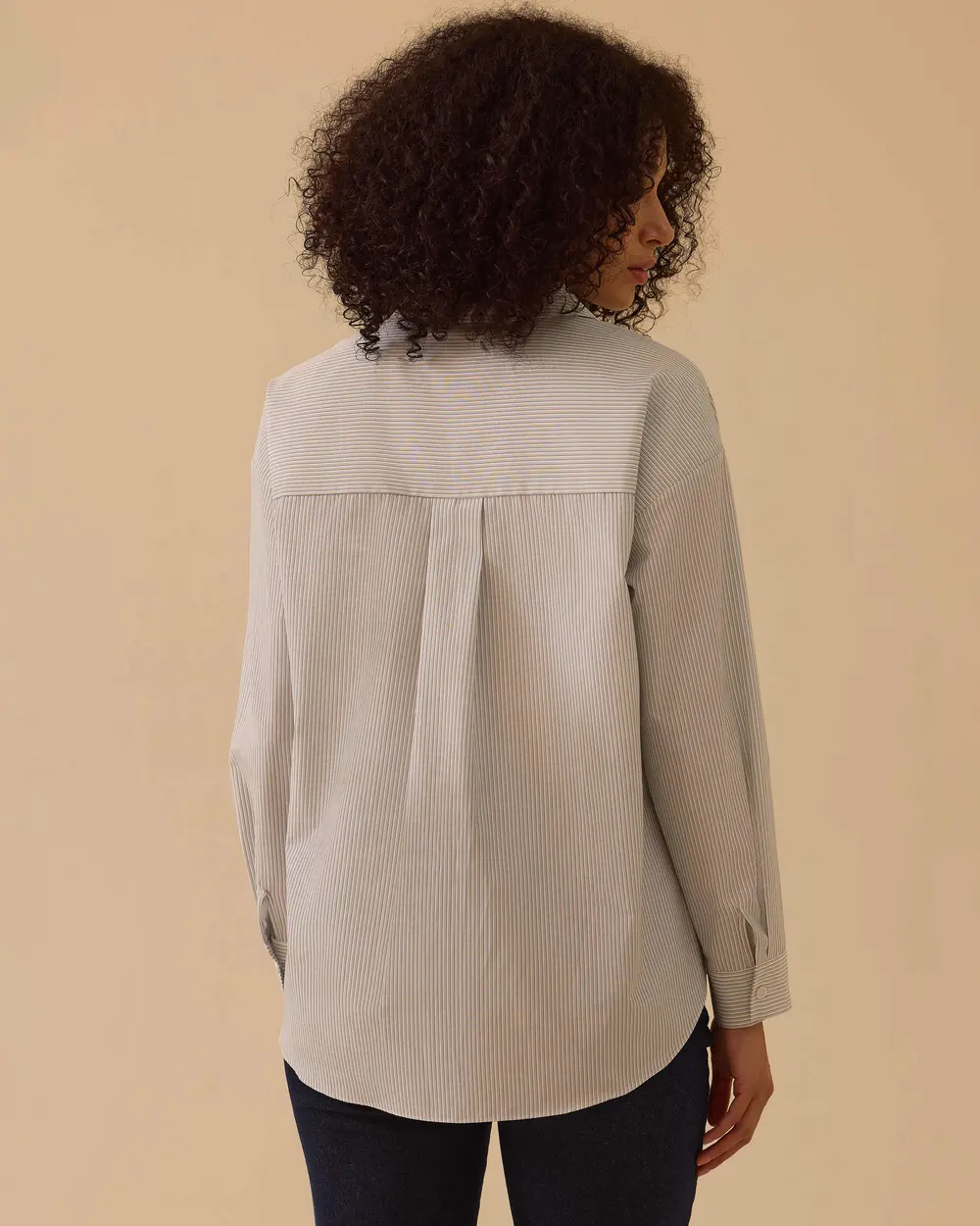 Çizgili Taş Detaylı Gömlek
