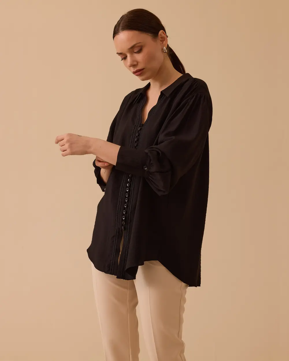 Düğmeli Gofre Gömlek