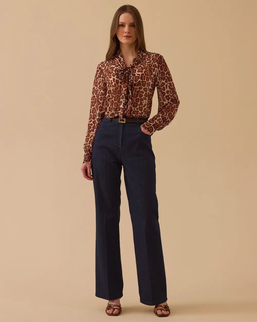 Fular Yakalı Leopar Desen Gömlek