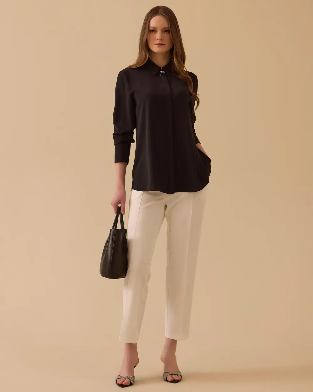 Aksesuar Detaylı Uzun Kollu Gömlek