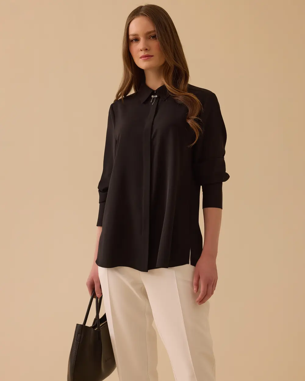 Aksesuar Detaylı Uzun Kollu Gömlek