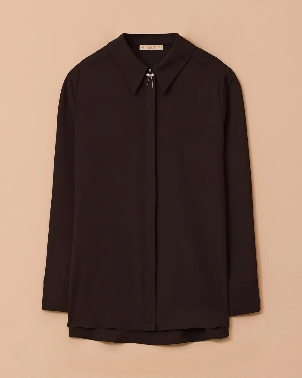 Long Sleeve Shirt with Accessory Detail