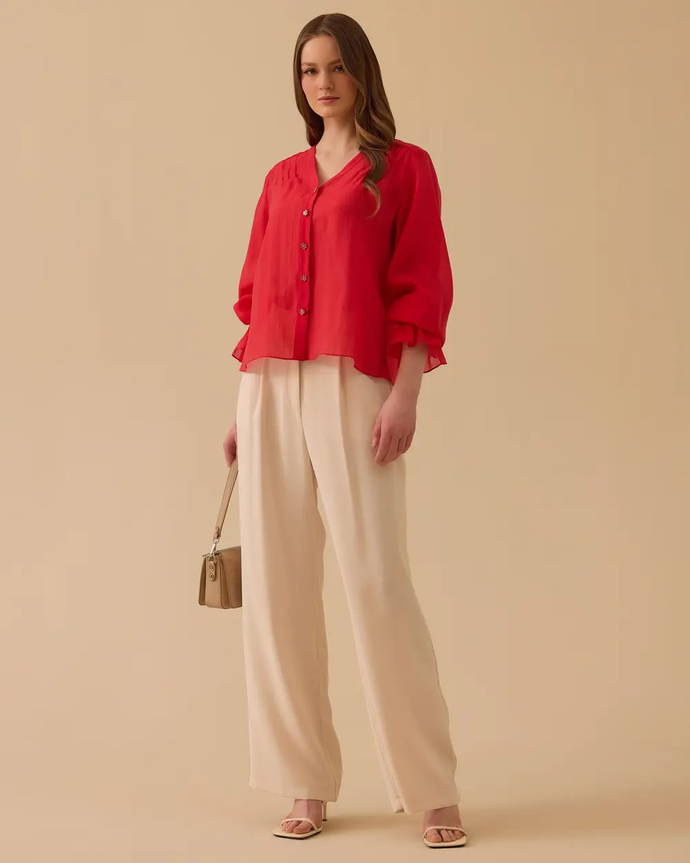 V Yaka Büzgü Kollu Gömlek