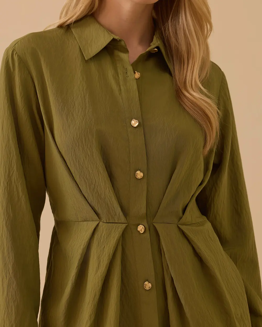 Button-Down Shirt with Detailed Waist Pleat