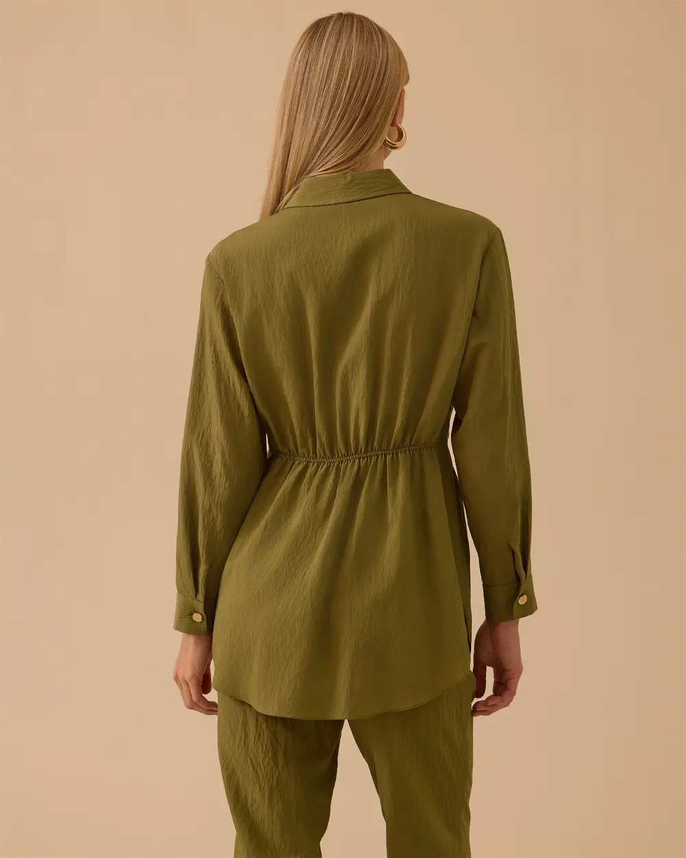 Button-Down Shirt with Detailed Waist Pleat