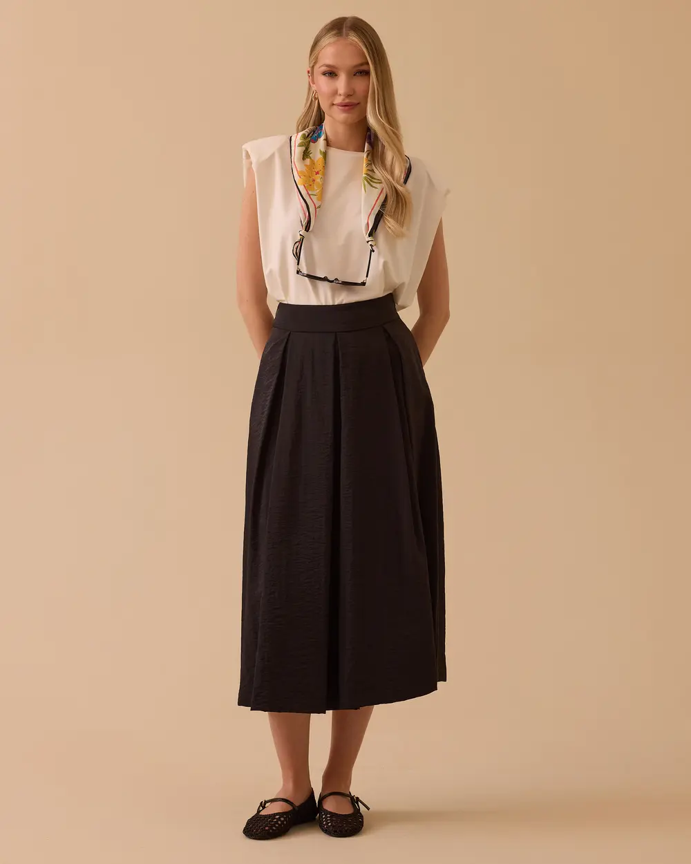 Bele Oturan Pile Detaylı Etek