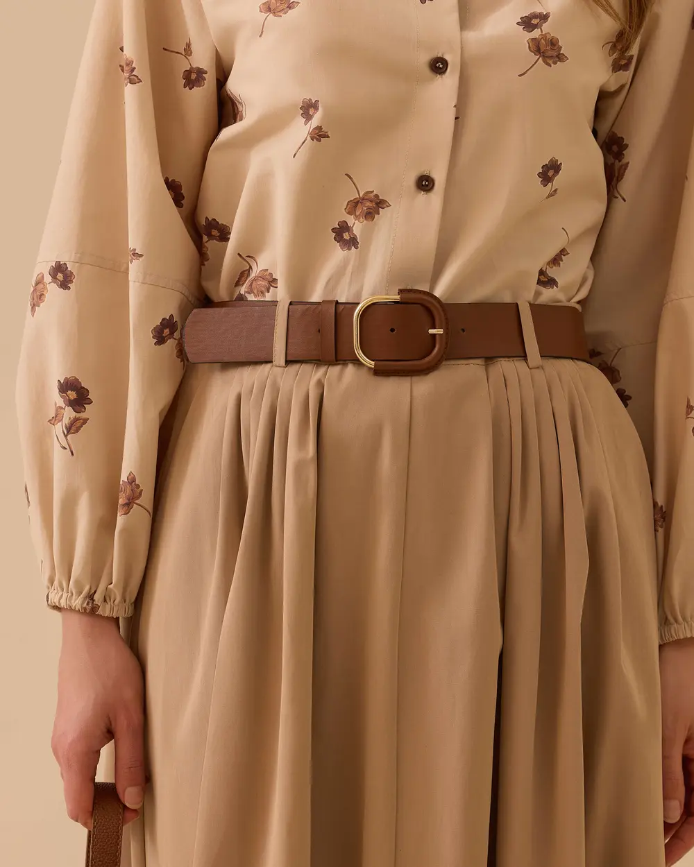 Kemerli Pile Detaylı Midi Etek