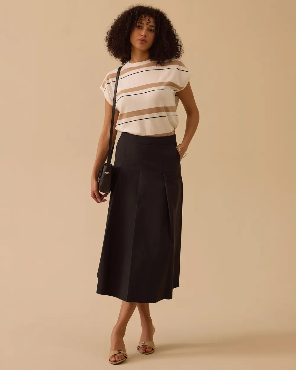 Striped Waist Length Short Sleeve Sweater Blouse