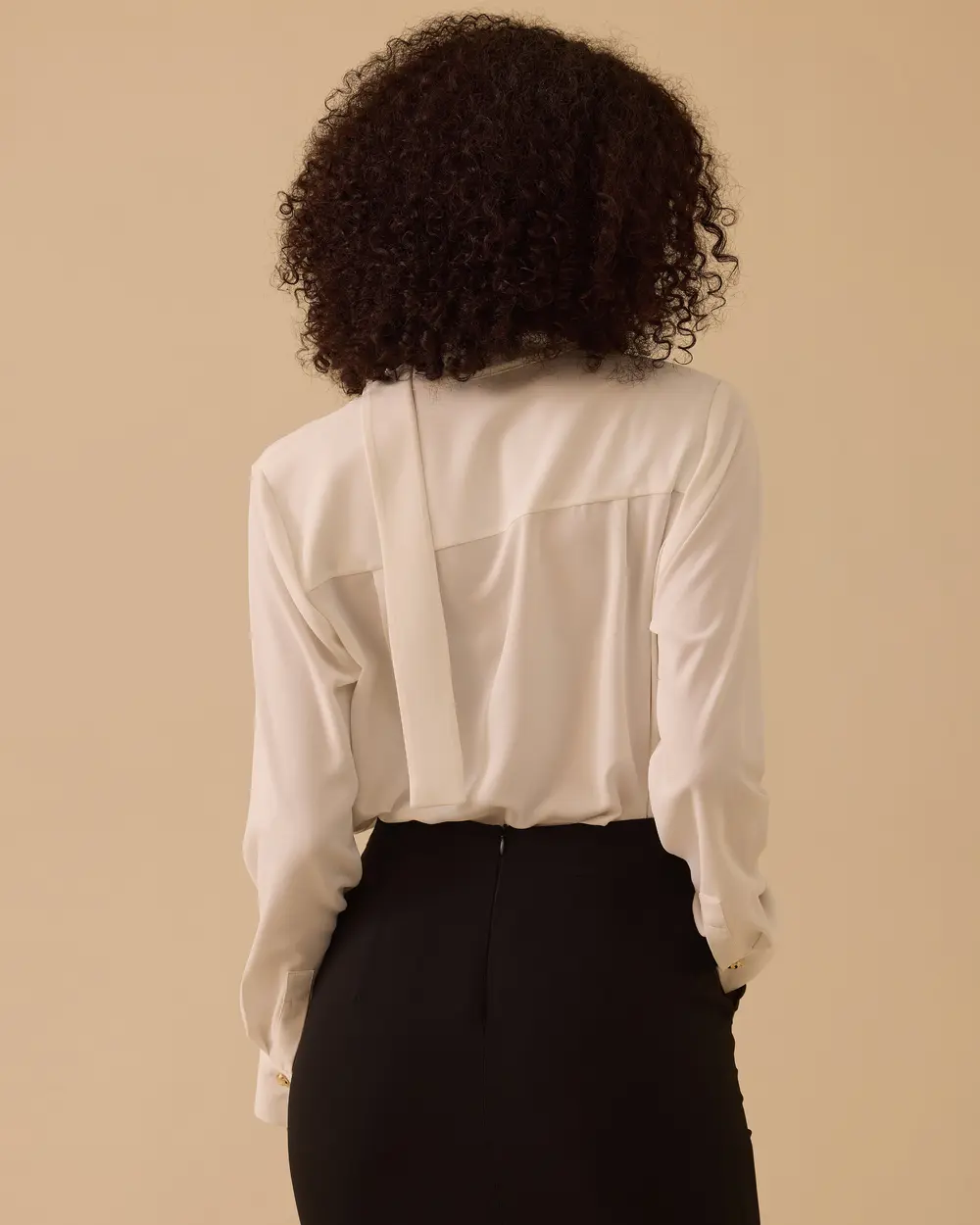 Degaje Yaka Pencere Detaylı Bluz