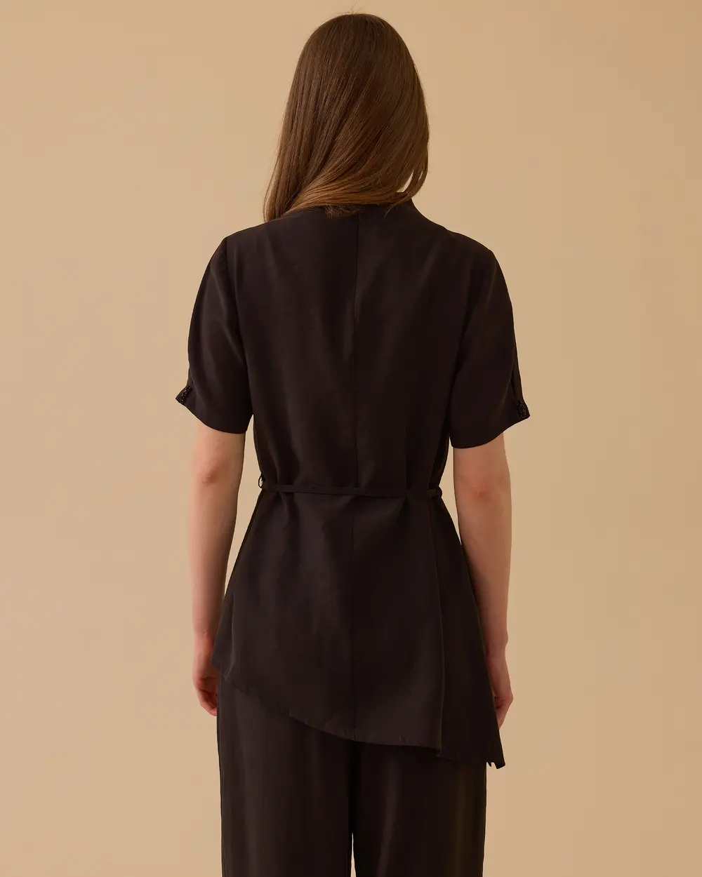 Kuşaklı Asimetrik Bluz