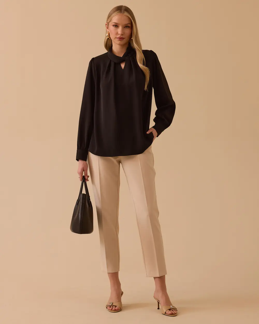 Büzgü Yakalı Pile Detaylı Bluz