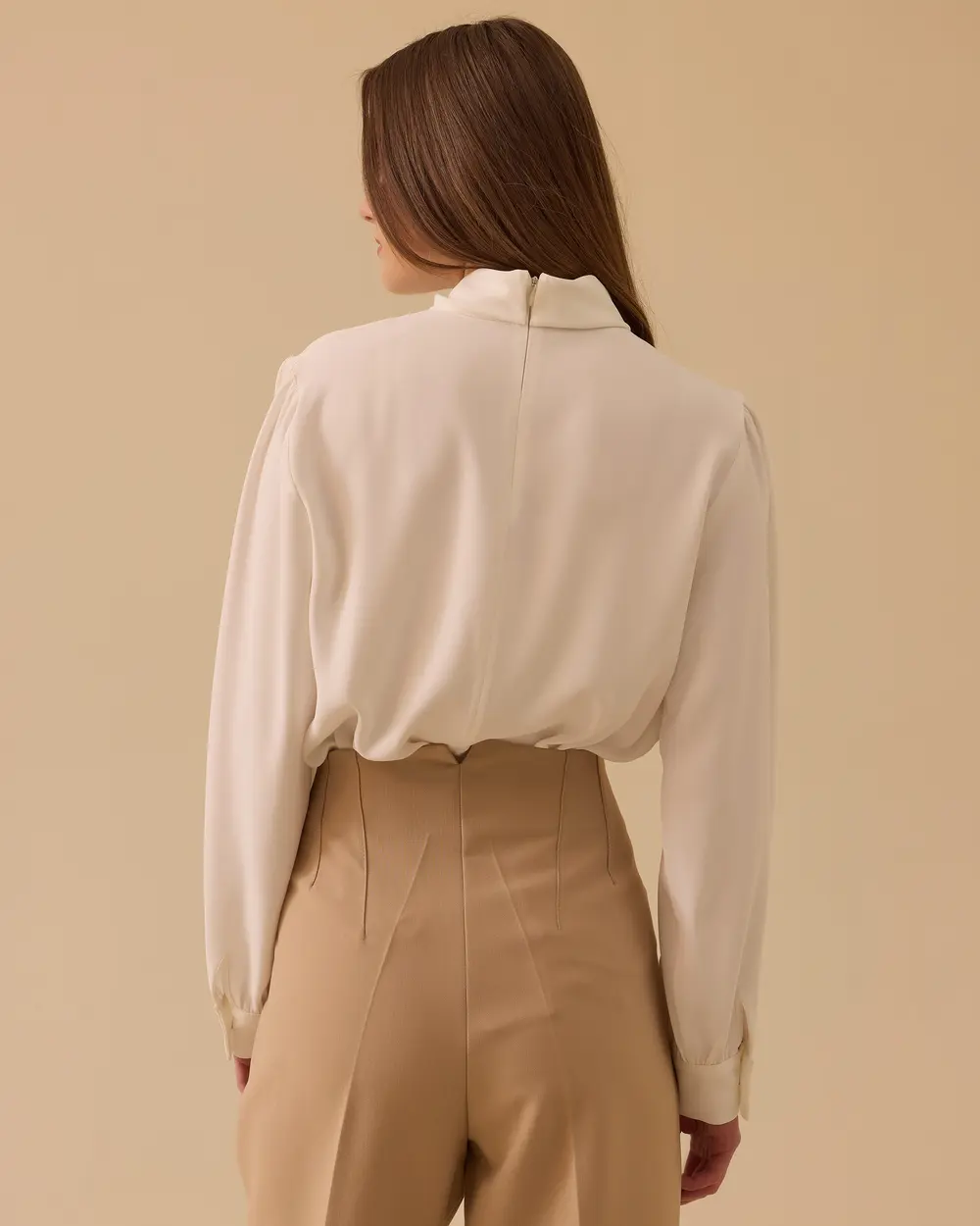 Büzgü Yakalı Pile Detaylı Bluz