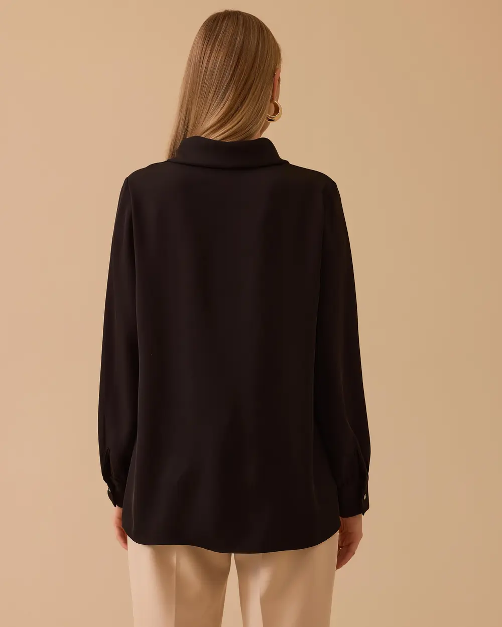 Fular Yakalı Krep Bluz