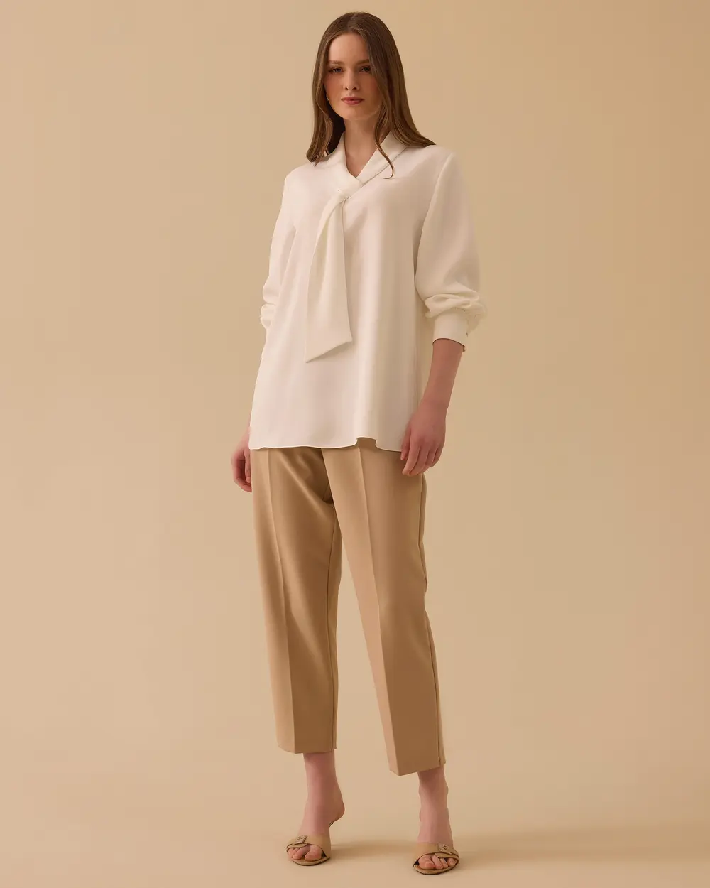 Fular Yakalı Krep Bluz