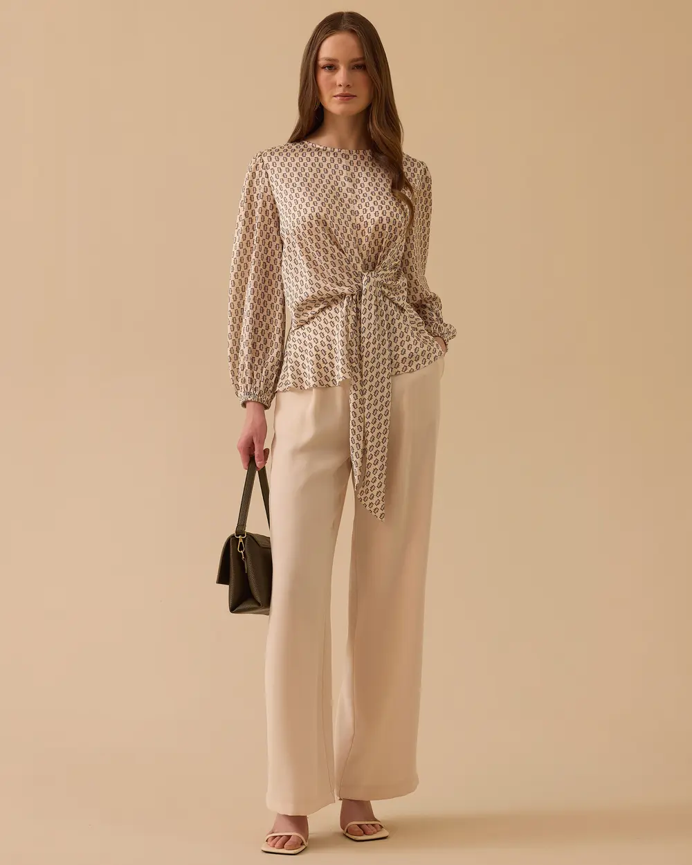 Bağlama Detaylı Desenli Bluz