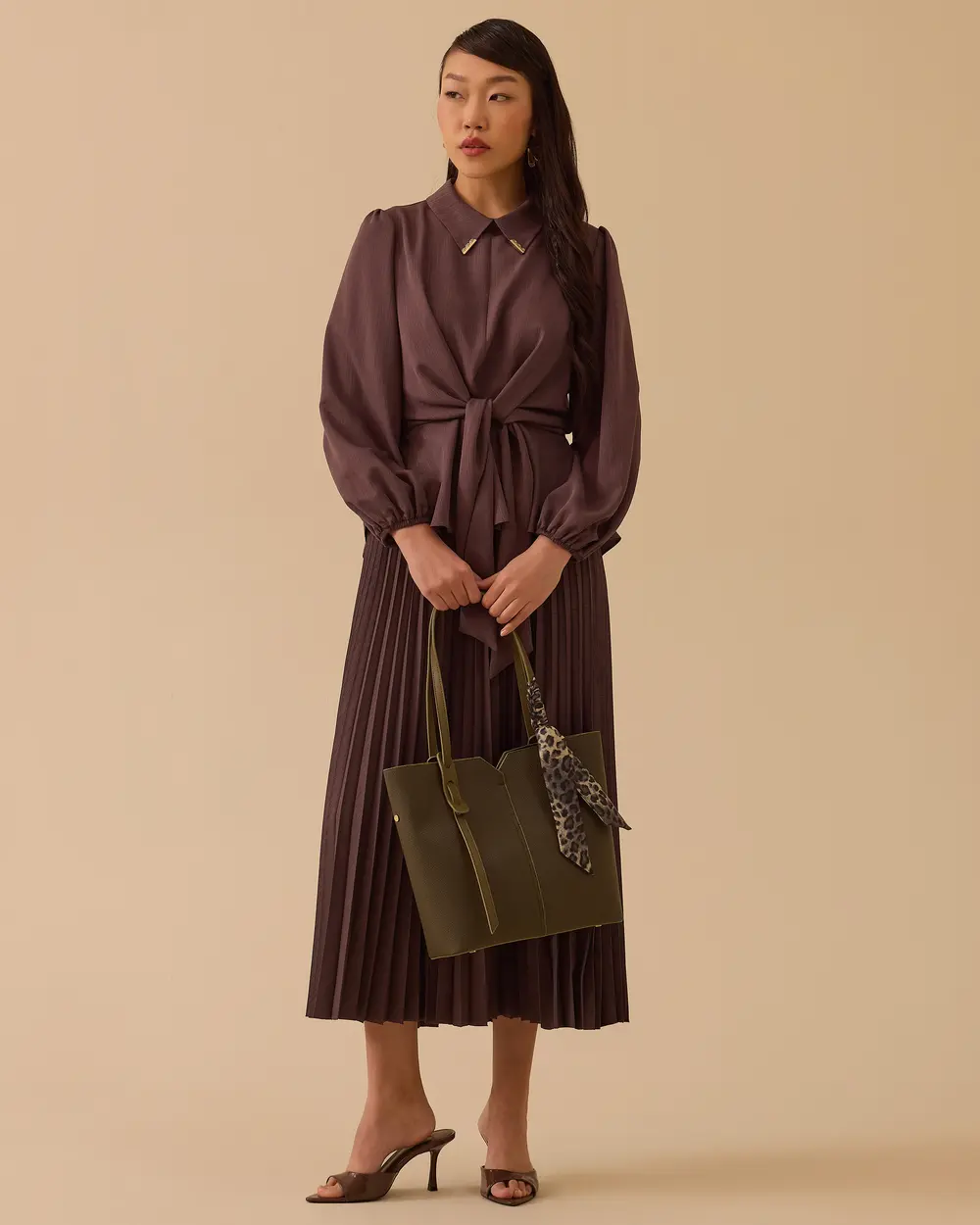 Gömlek Yaka Bağlama Detaylı Bluz