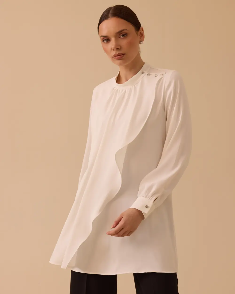 Omuz Detaylı Fırfır Görünümlü Bluz