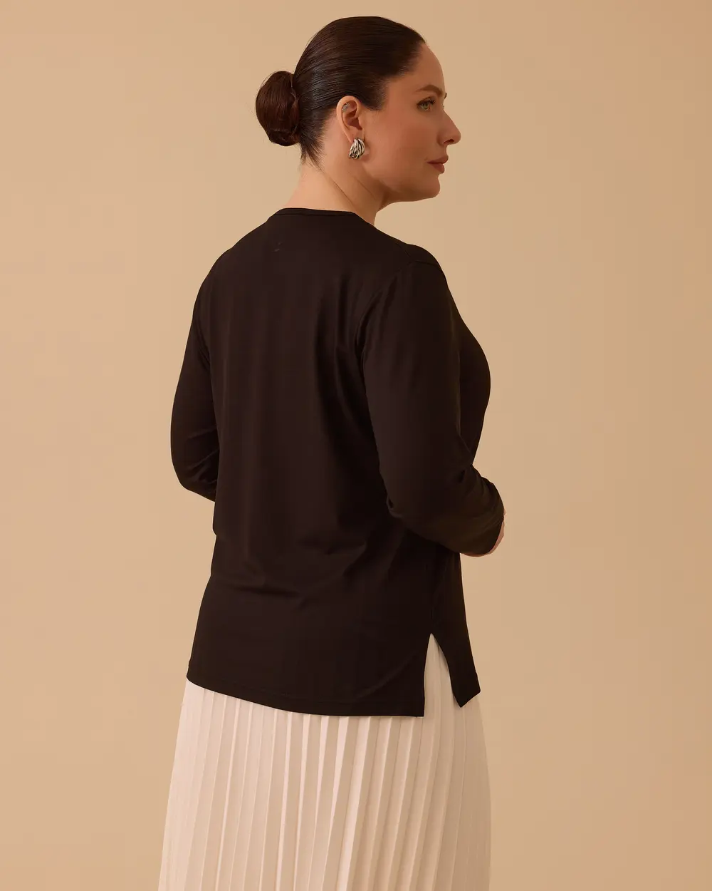 Plus Size V-Neck Bead Detailed Blouse