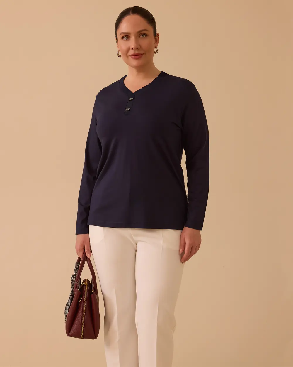 Plus Size V-Neck Bead Detailed Blouse