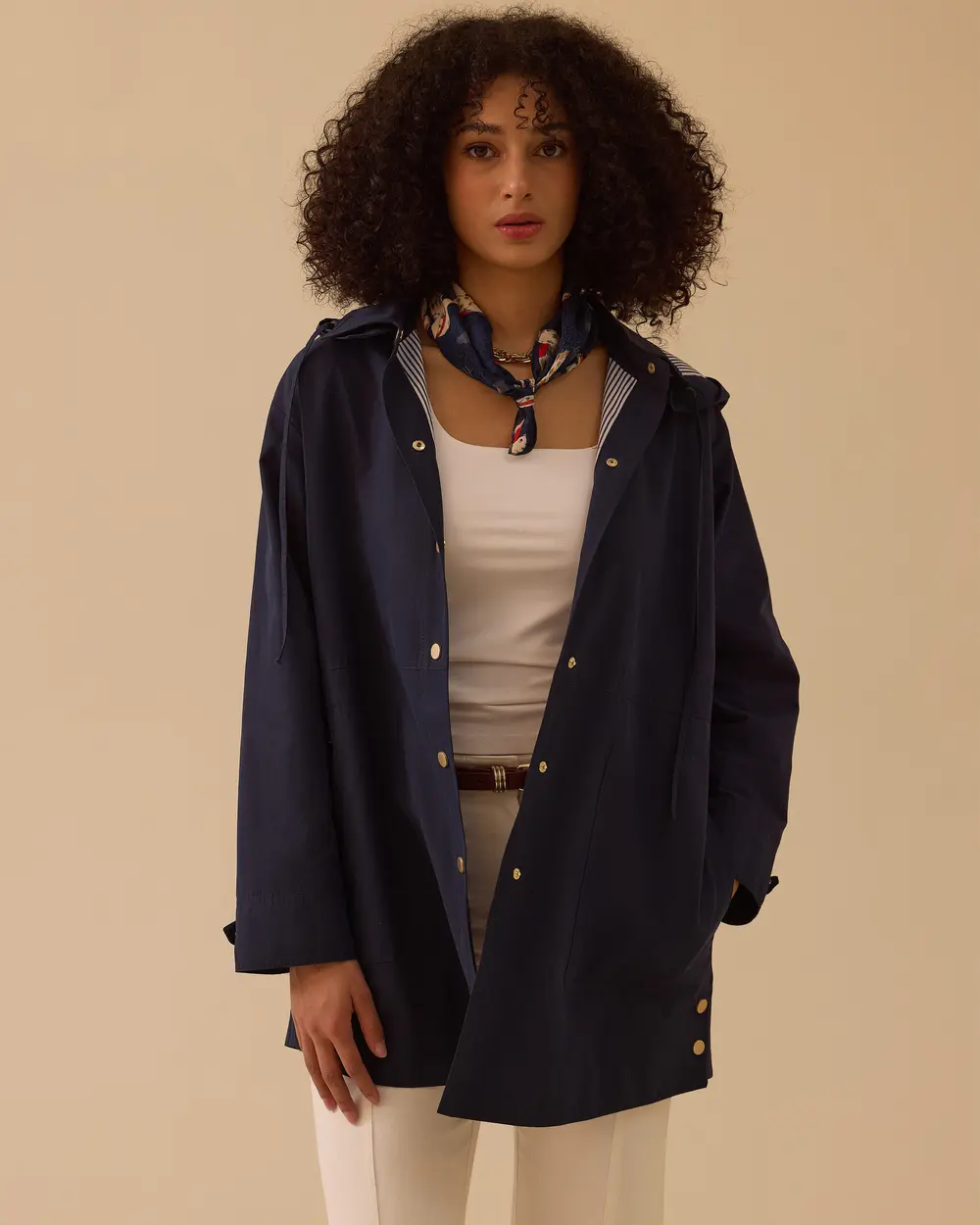 Kapüşonlu Çıtçıt Düğmeli Trençkot