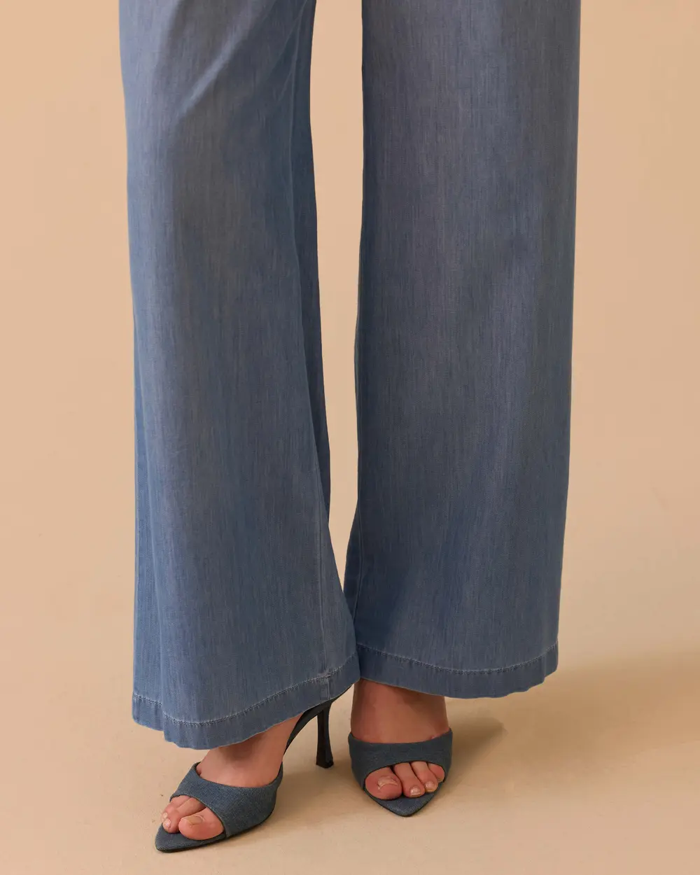 Relaxed Fit Jean with Elastic Waist Detail
