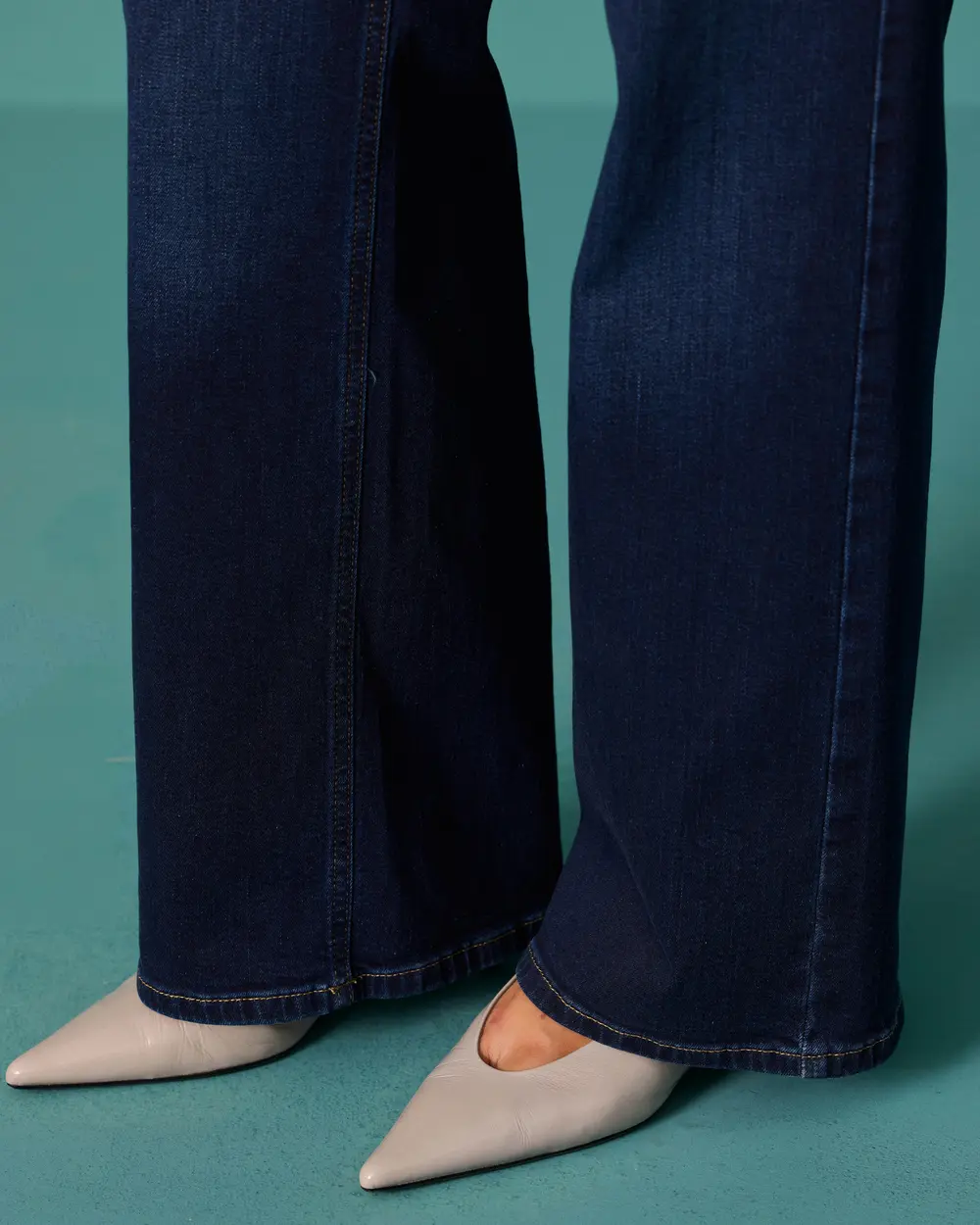 Wide-Leg Jeans