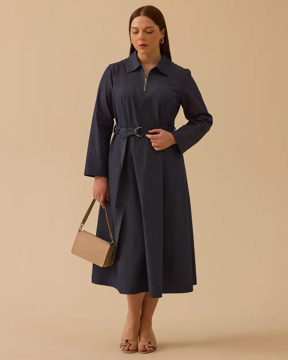 Büyük Beden Fermuar Detaylı Kemerli Jean Elbise