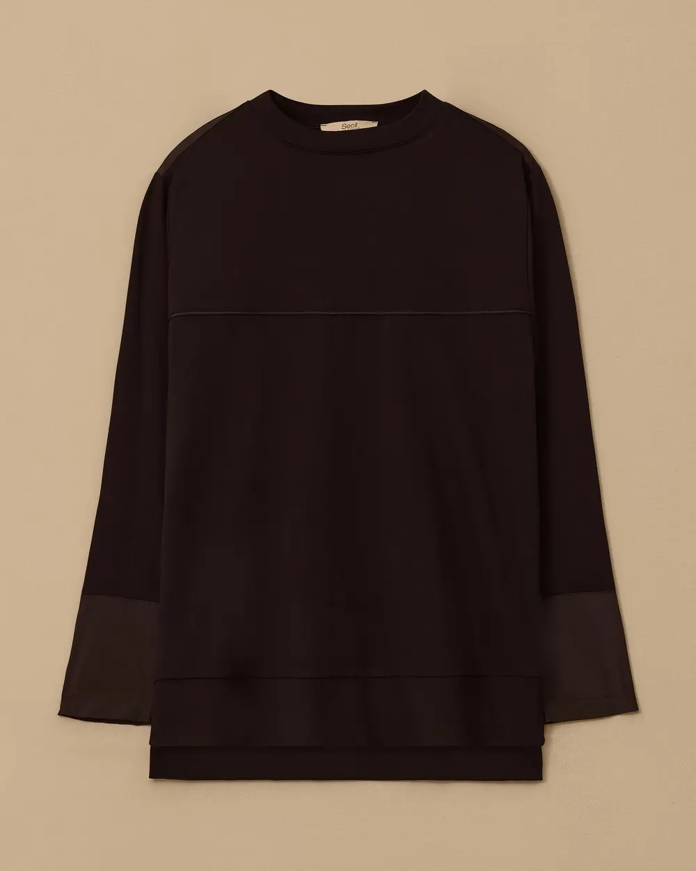 Yuvarlak Yaka Biye Detaylı Sweatshirt