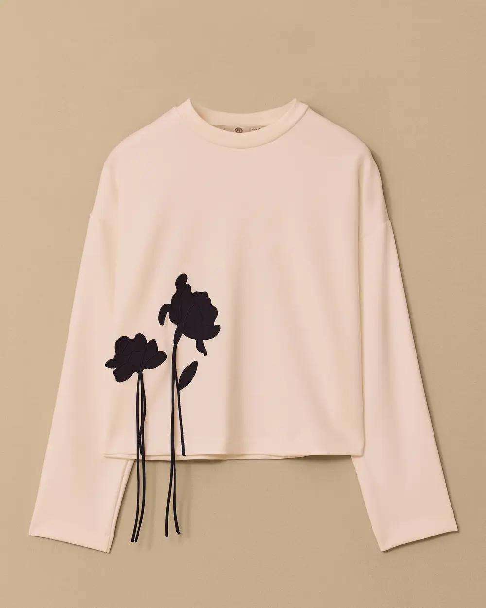 Çiçek Desenli Sweatshirt