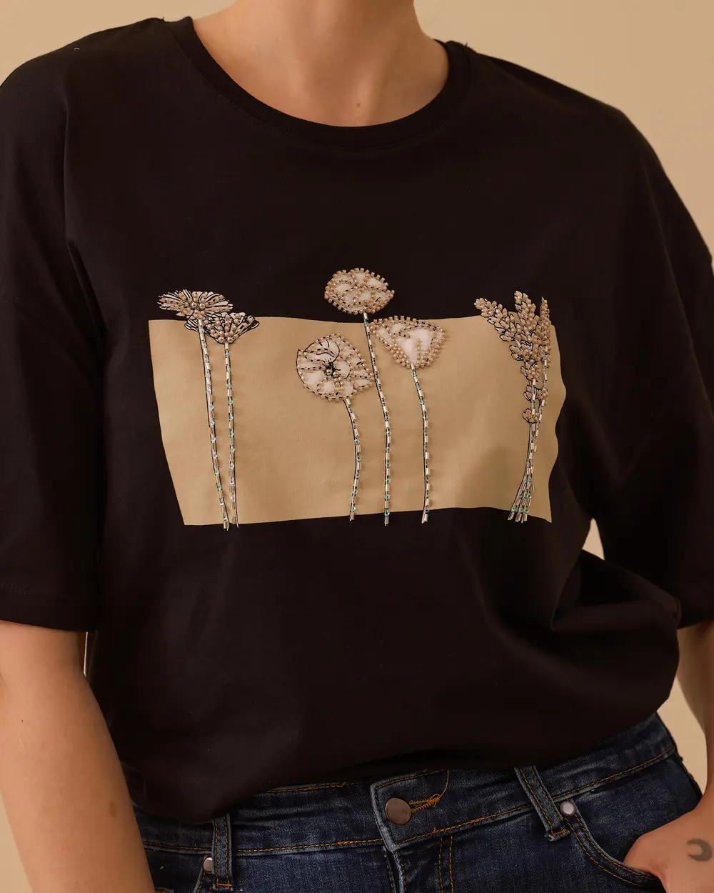Baskılı Boncuk İşlemeli Tişört