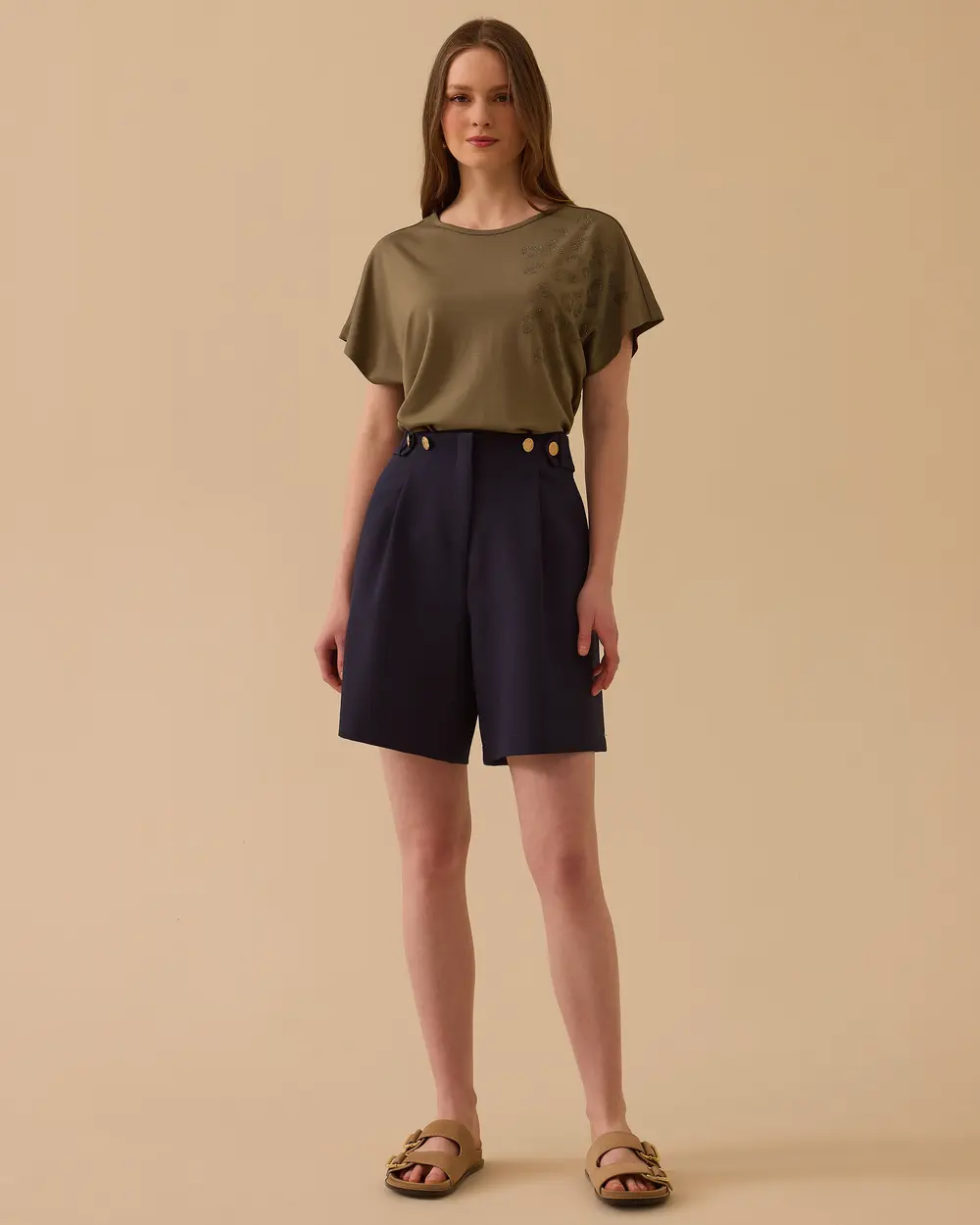 Boncuk Detaylı Düşük Kol Tişört