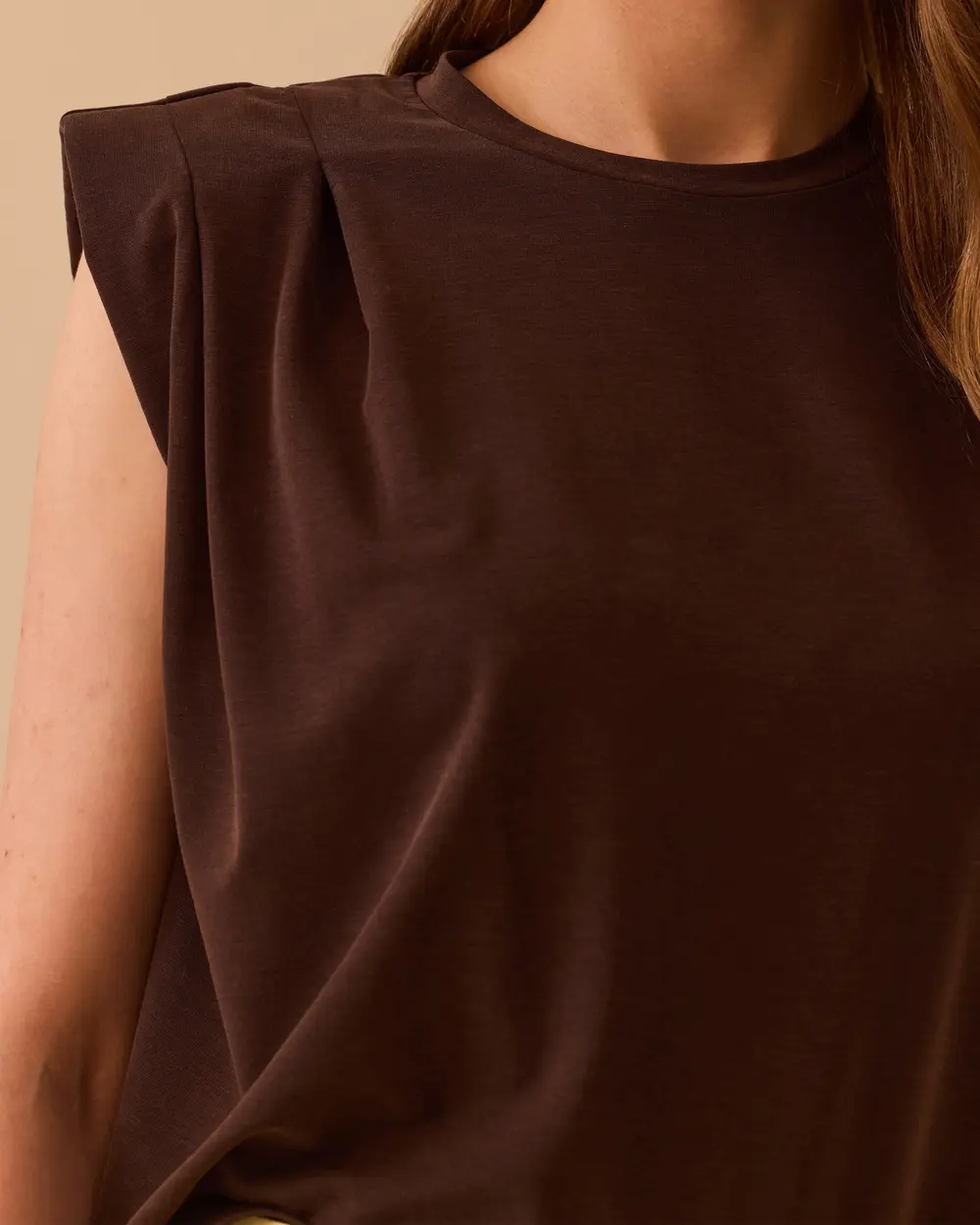 Round Neck Sleeveless T-Shirt