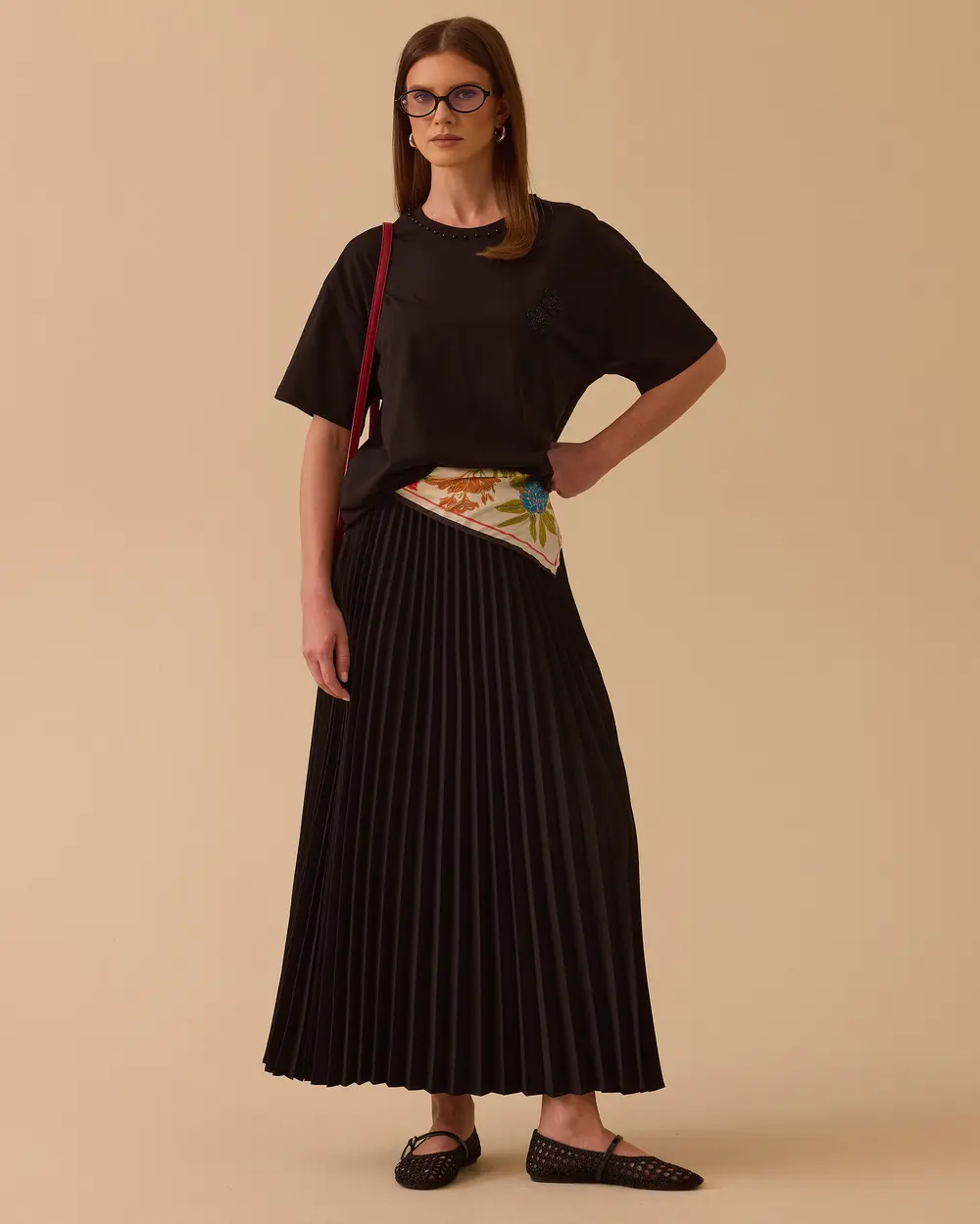 Short Sleeve T-Shirt with Bead Detail