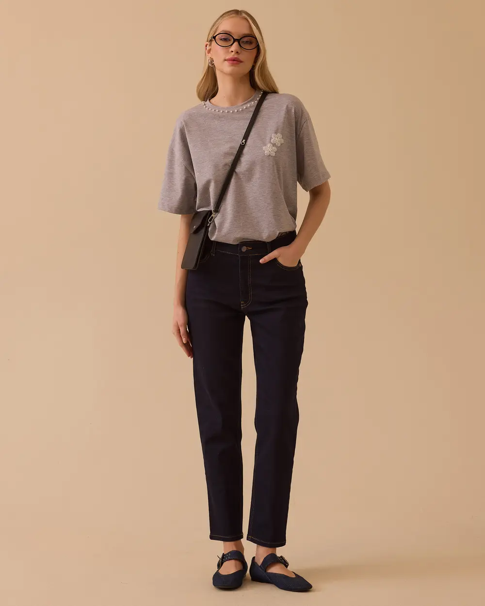 Boncuk Detaylı Kısa Kollu Tişört